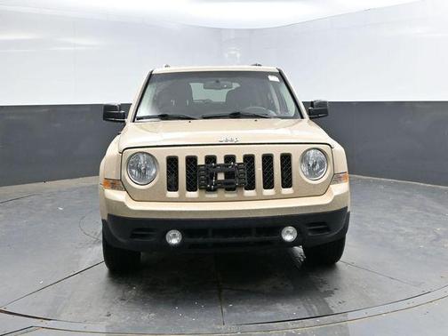 Mojave Sand Clearcoat 2017 Jeep Patriot Sport