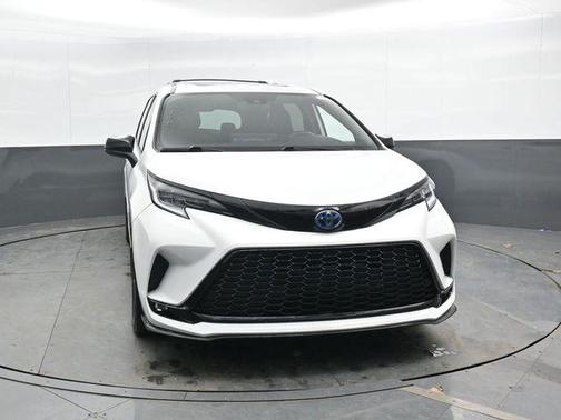 2025 Toyota Sienna XSE 7 Passenger