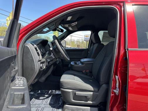 Molten Red Pearlcoat 2026 RAM 2500 Black Express Crew Cab 4x4 6'4' Box