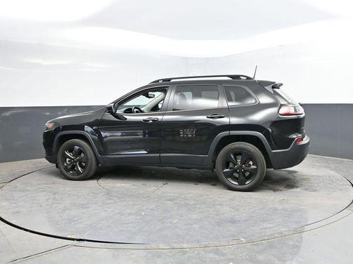 Diamond Black Crystal Pearlcoat 2021 Jeep Cherokee Altitude