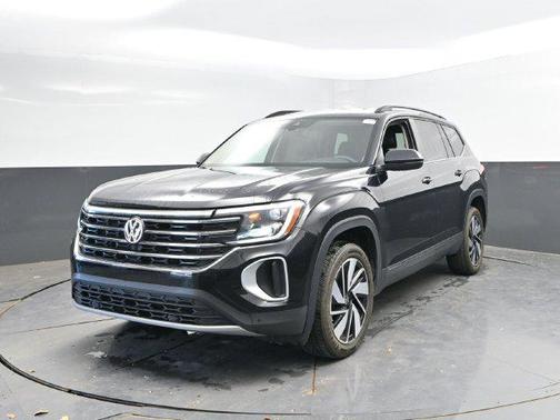 Deep Black Pearl 2025 Volkswagen Atlas 2.0T SE w/Technology 4MOTION