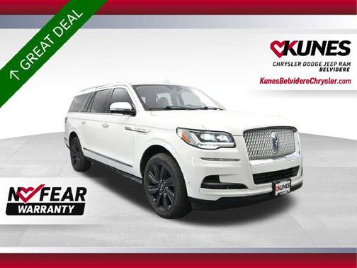 White 2024 Lincoln Navigator Reserve