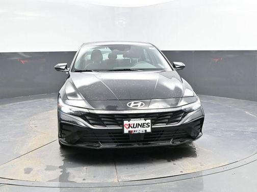 2025 Hyundai ELANTRA SEL