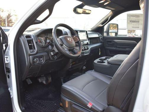 2024 RAM 2500 Tradesman Regular Cab 4x4 8' Box