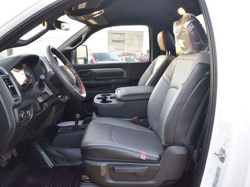 2024 RAM 2500 Tradesman Regular Cab 4x4 8' Box