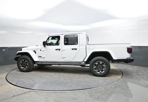 2026 Jeep Gladiator Sahara 4x4