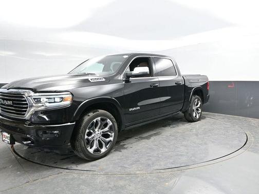 Diamond Black Crystal Pearlcoat 2024 RAM 1500 Longhorn