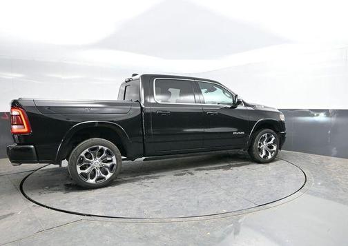 Diamond Black Crystal Pearlcoat 2024 RAM 1500 Longhorn