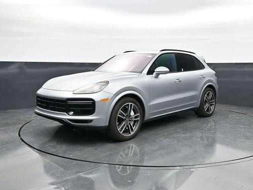 Dolomite Silver Metallic 2020 Porsche Cayenne Turbo