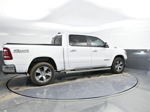 Bright White Clearcoat 2022 RAM 1500 Laramie