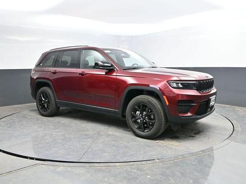 Velvet Red Pearlcoat 2025 Jeep Grand Cherokee Altitude