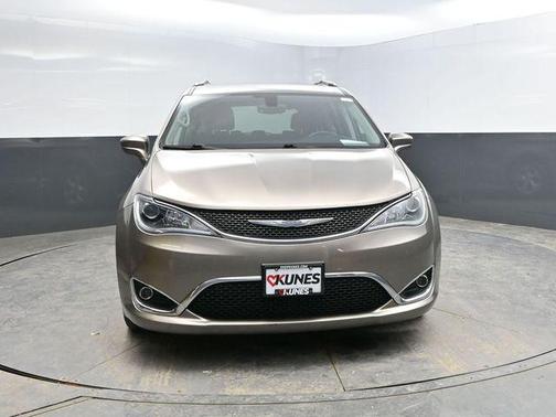 Molten Silver 2017 Chrysler Pacifica Touring-L