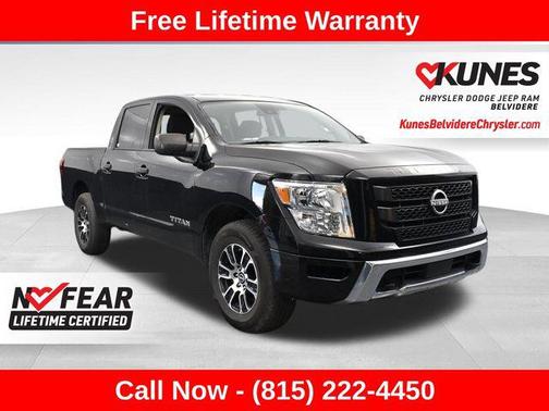 2023 Nissan Titan SV