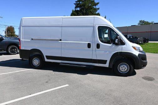 Bright White Clearcoat 2027 RAM ProMaster 2500 Tradesman