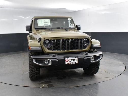 2025 Jeep Gladiator High Tide