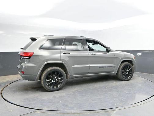 Sting-Gray Clearcoat 2020 Jeep Grand Cherokee Altitude