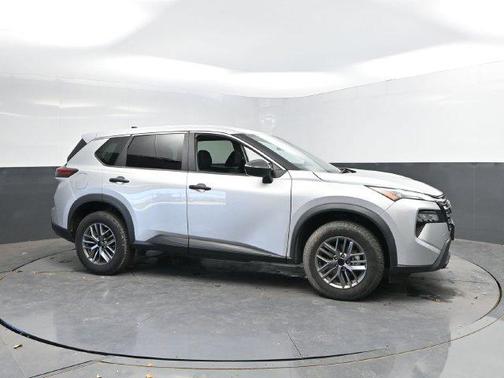 Brilliant Silver Metallic 2024 Nissan Rogue S