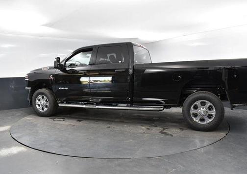 2025 RAM 2500 Big Horn Crew Cab 4x4 8' Box