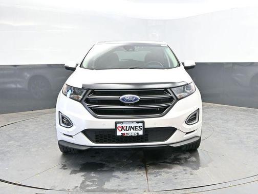 White Platinum 2017 Ford Edge Sport