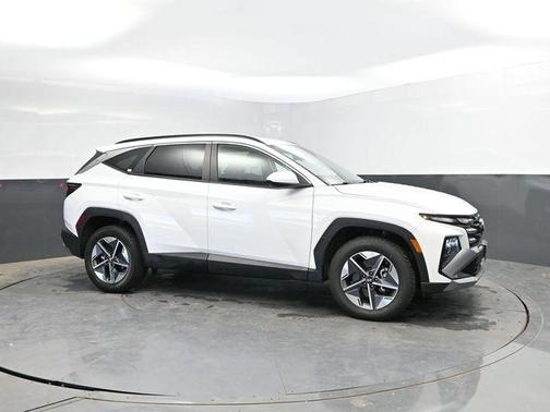 Serenity White Pearl 2025 Hyundai TUCSON SEL