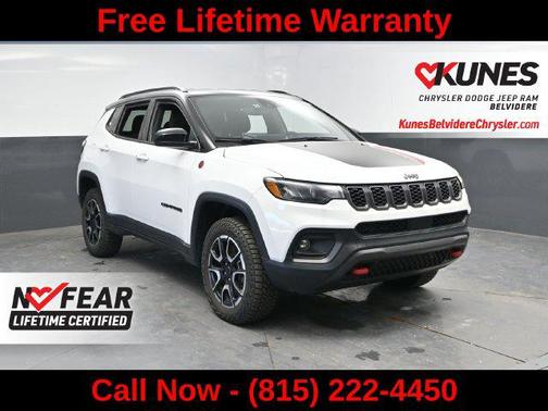 Bright White Clearcoat 2025 Jeep Compass Trailhawk