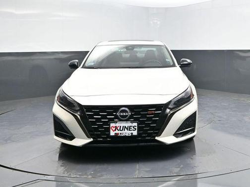 2023 Nissan Altima SR VC-Turbo FWD