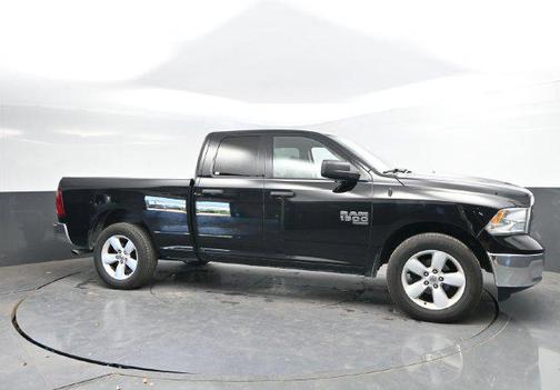 Diamond Black Crystal Pearlcoat 2024 RAM 1500 Classic SLT