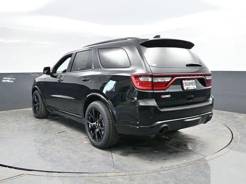 DB Black Clearcoat 2026 Dodge Durango GT HEMI V8