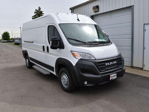 2025 RAM ProMaster 2500 Tradesman