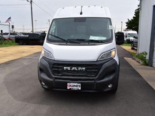 2025 RAM ProMaster 2500 Tradesman