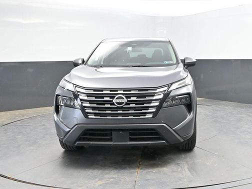 Gun Metallic 2025 Nissan Rogue SV