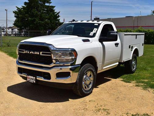 2024 RAM 2500 Tradesman Regular Cab 4x4 8' Box