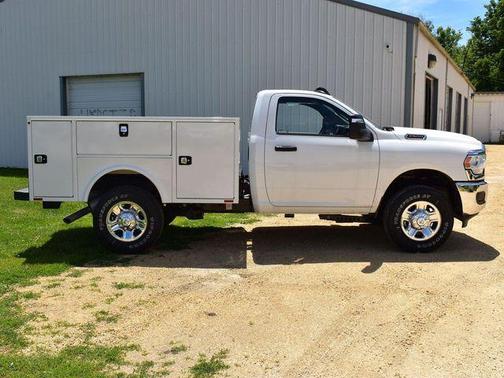 2024 RAM 2500 Tradesman Regular Cab 4x4 8' Box