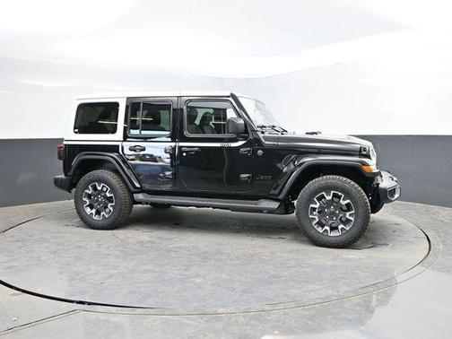 Black Clearcoat 2026 Jeep Wrangler 4-Door Sahara 4x4