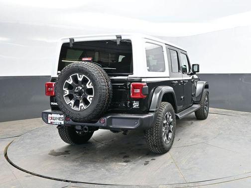 Black Clearcoat 2026 Jeep Wrangler 4-Door Sahara 4x4