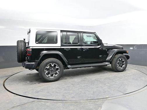 Black Clearcoat 2026 Jeep Wrangler 4-Door Sahara 4x4