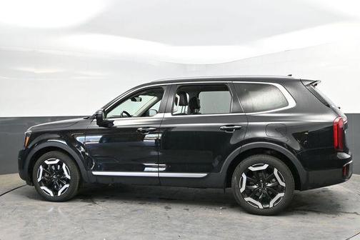 Ebony Black 2025 Kia Telluride S