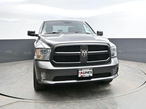 Granite Crystal Metallic Clearcoat 2017 RAM 1500 Express