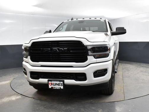 2022 RAM 2500 Laramie Crew Cab 4x4 6'4' Box