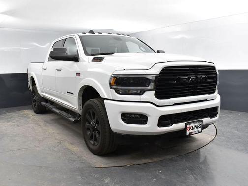 2022 RAM 2500 Laramie Crew Cab 4x4 6'4' Box