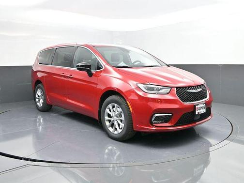 Red Hot Pearlcoat 2026 Chrysler Pacifica L