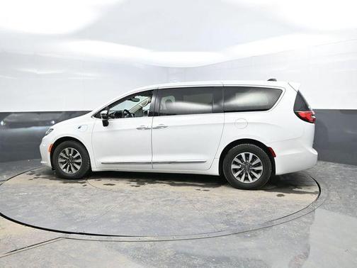 2023 Chrysler Pacifica Hybrid Limited
