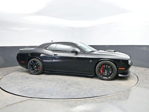 Pitch Black Clearcoat 2020 Dodge Challenger R/T Scat Pack