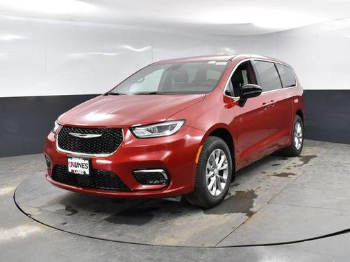 2025 Chrysler Pacifica L