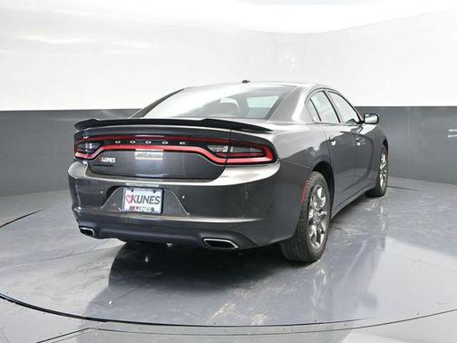 2017 Dodge Charger SE