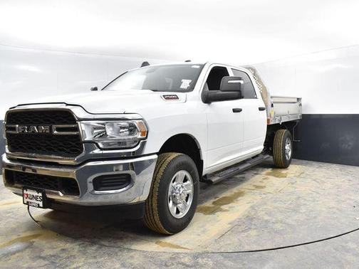 2024 RAM 2500 Tradesman Crew Cab 4x4 8' Box