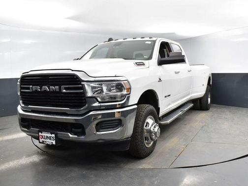 2019 RAM 3500 Big Horn Crew Cab 4x4 8' Box