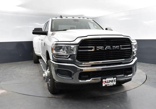 2019 RAM 3500 Big Horn Crew Cab 4x4 8' Box