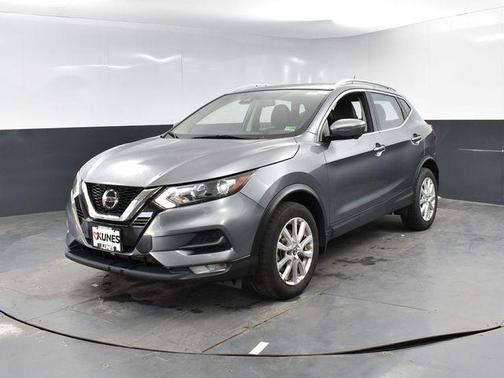 2022 Nissan Rogue Sport SV