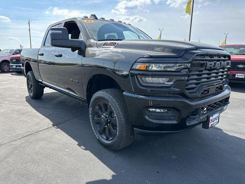 2025 RAM 2500 Big Horn Crew Cab 4x4 6'4' Box
